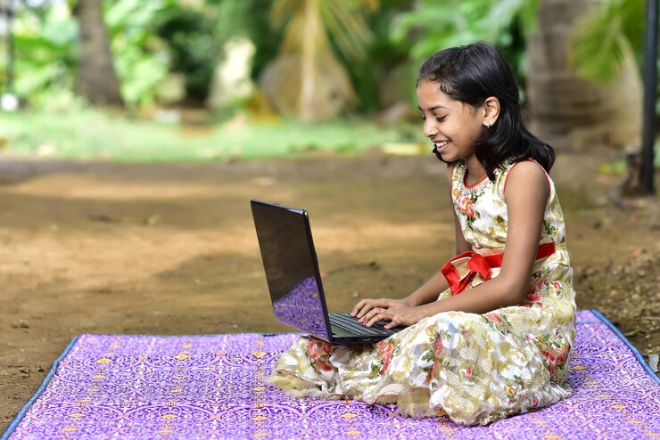 Pretty Smiling Asian Girl Carpet With Black Notebook Sitting Outside 181624 52231